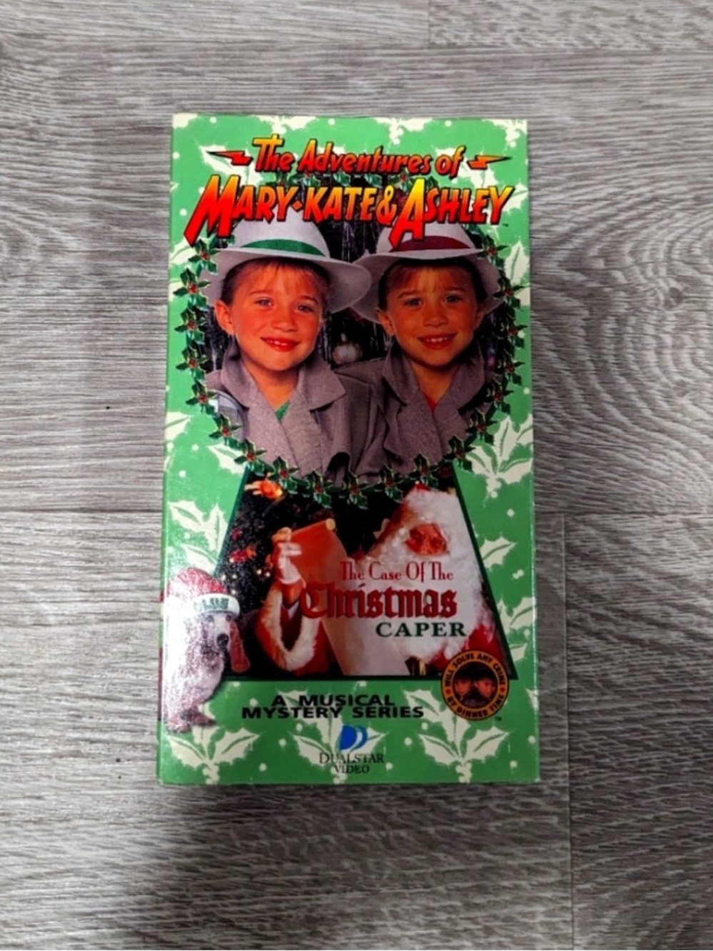 The Adventures of Mary Kate & Ashley: The Case of the Christmas Caper